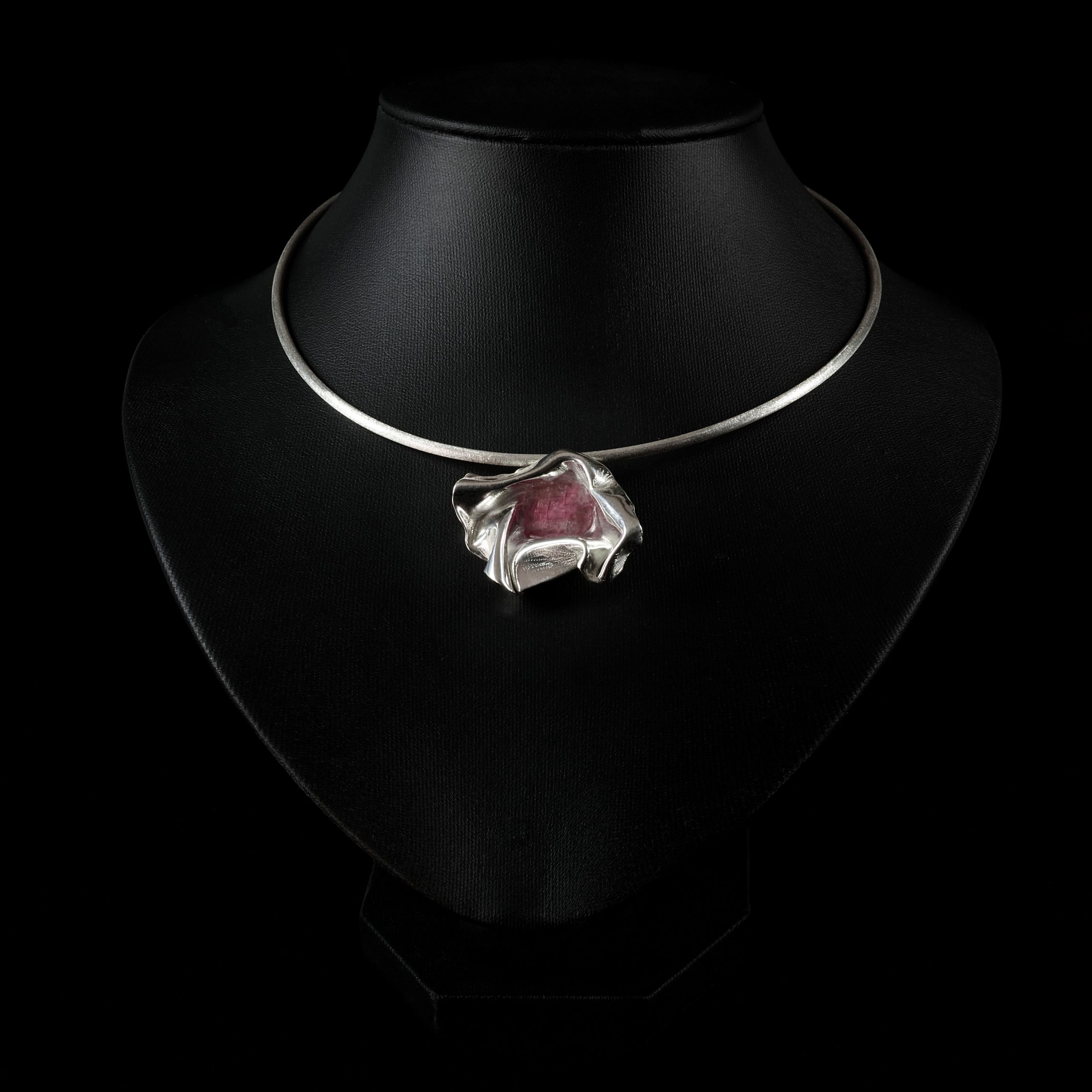 En Zeni Necklace